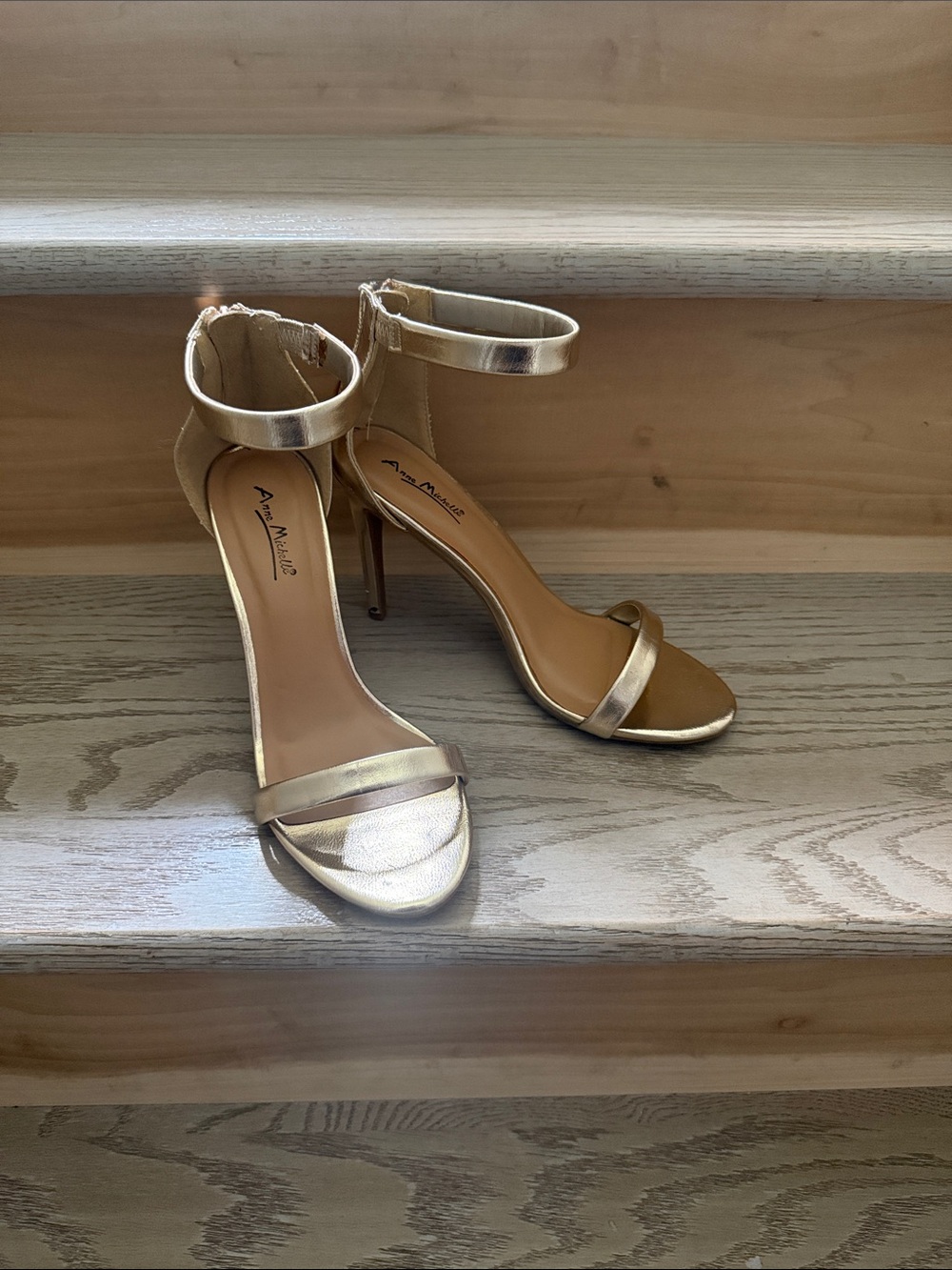 Anne Michelle, sz 9 heel